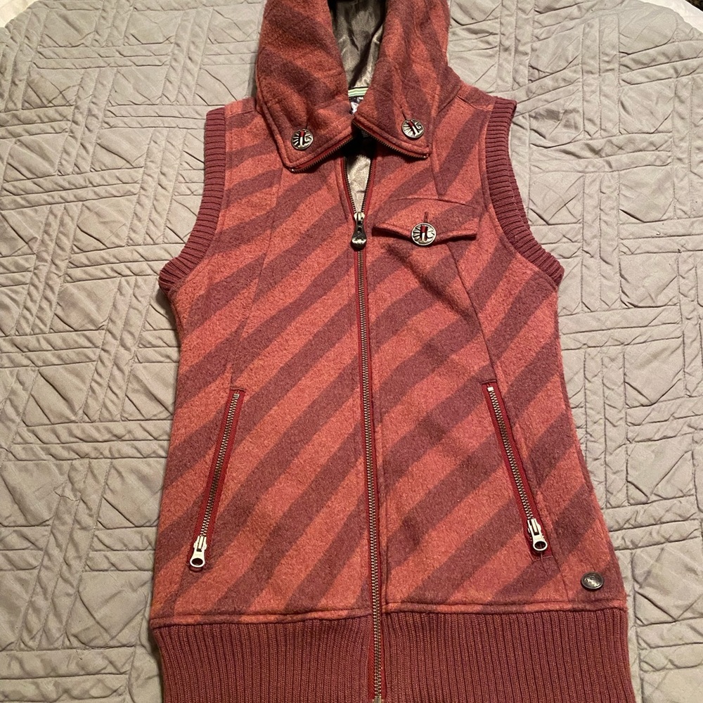 Burton women’s dry ride snowboard vest